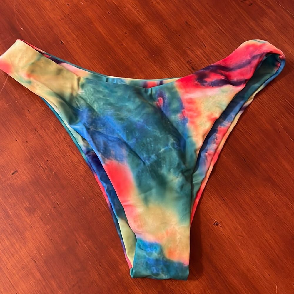Tye Dye bikini bottoms by Zaful. Reversible